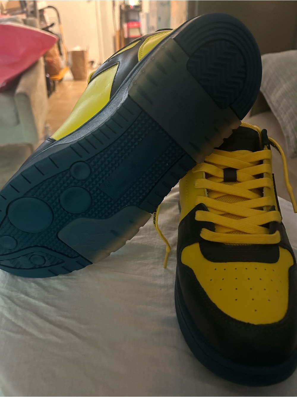 Off-White Men's Sneakers in Yellow and Dark Green - Picture 4 of 5